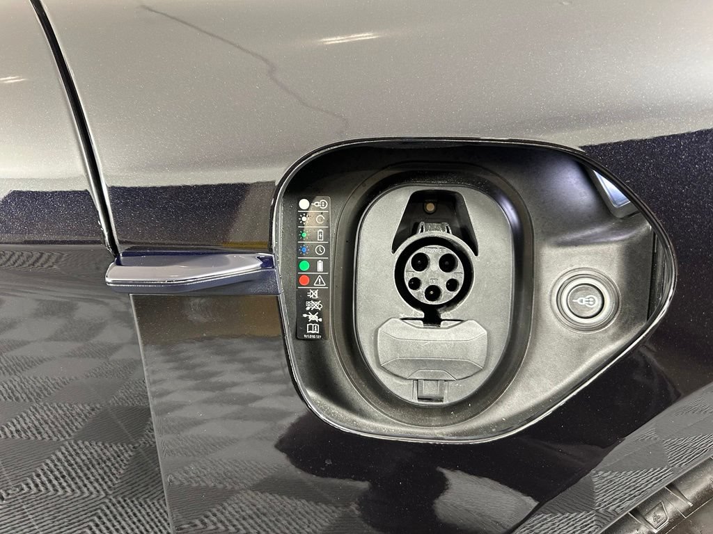 Certified 2020 Porsche Taycan Turbo S AWD/4WD image 48