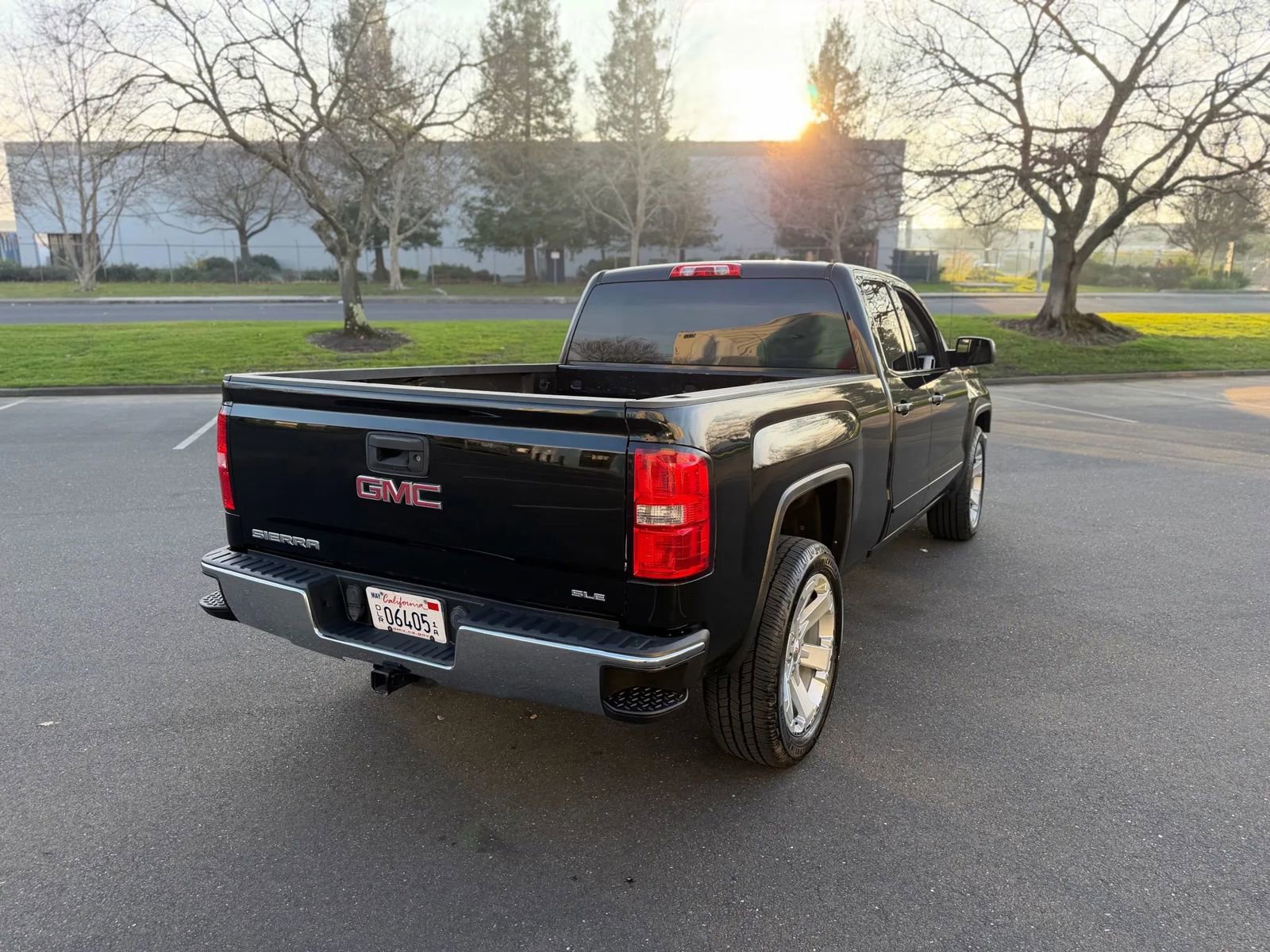 Used 2015 GMC Sierra 1500 SLE w/ SLE Value Package image 6