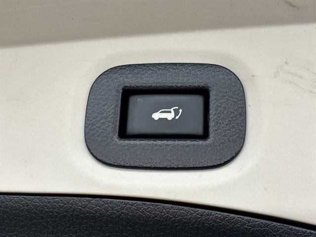 Used 2016 Nissan Rogue SL w/ SL Premium Package image 15