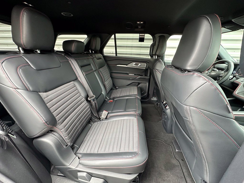 New 2026 Ford Explorer ST-Line w/ ST-Line Street Pack AWD/4WD image 24