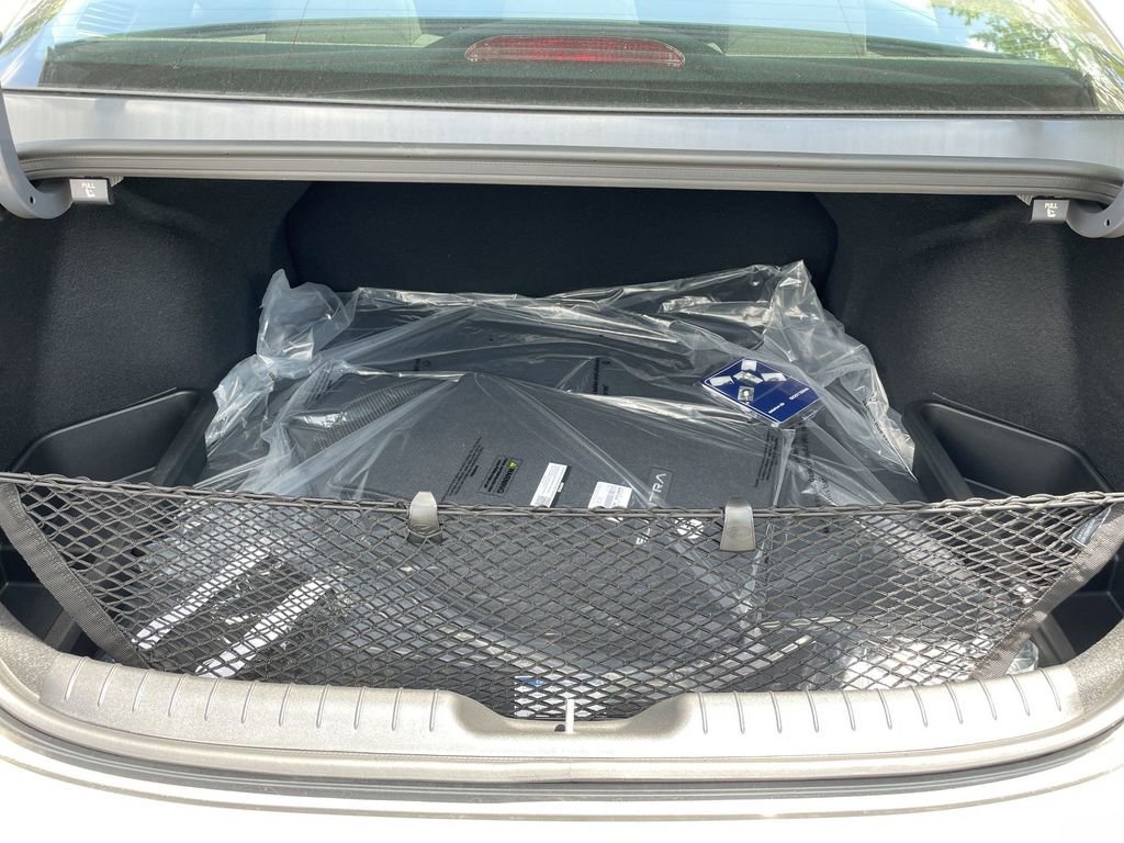 Certified 2025 Hyundai Elantra Hybrid FWD image 41