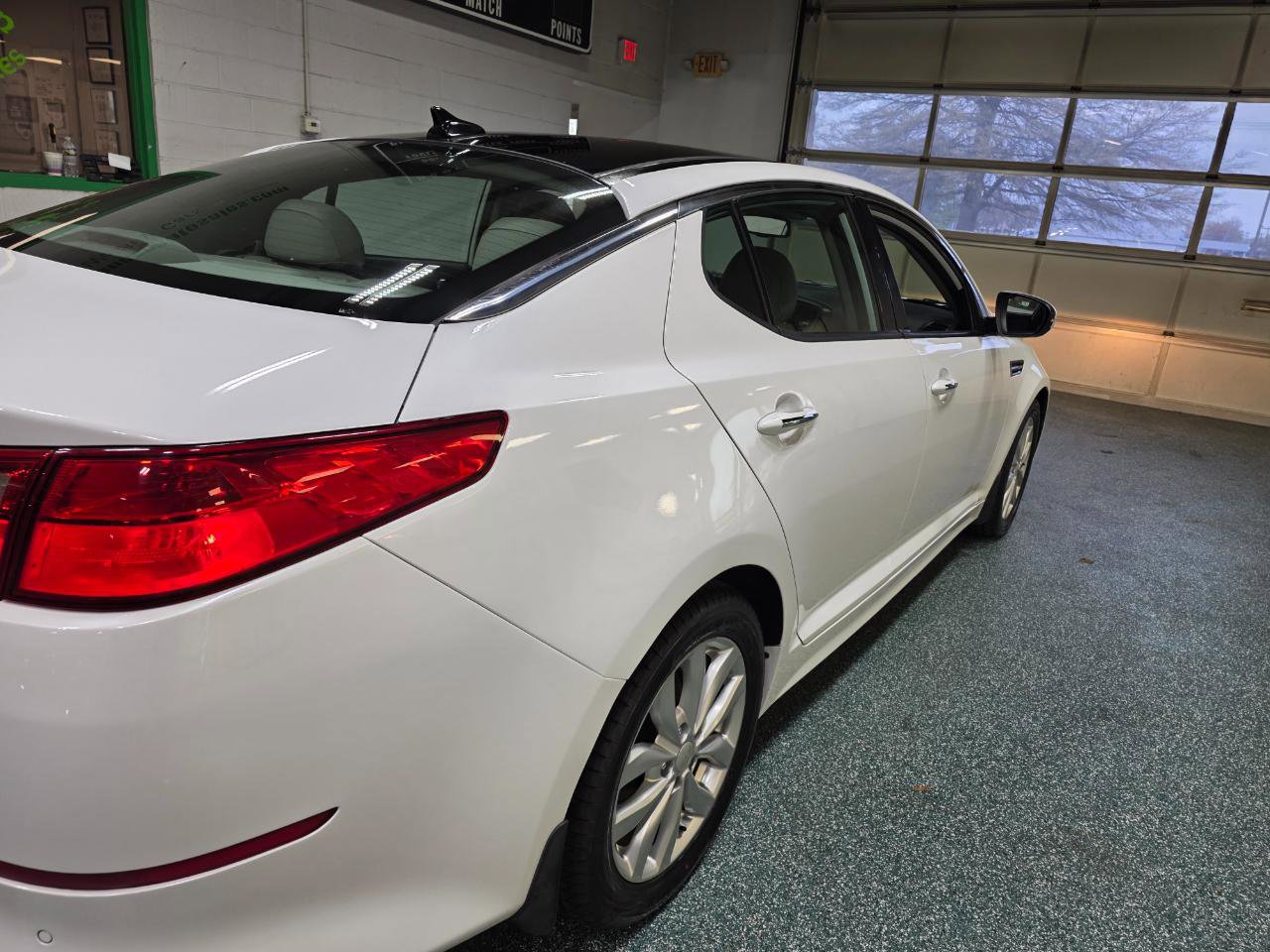 Used 2015 Kia Optima EX w/ EX Premium Package image 7