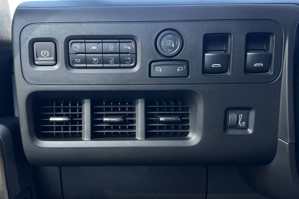 Used 2023 Chevrolet Brightdrop 600 w/ Active Safety Package 2 AWD/4WD image 30