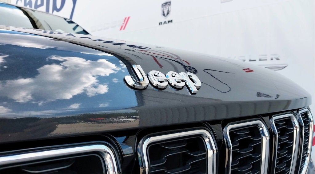 Used 2022 Jeep Grand Cherokee L Limited image 2