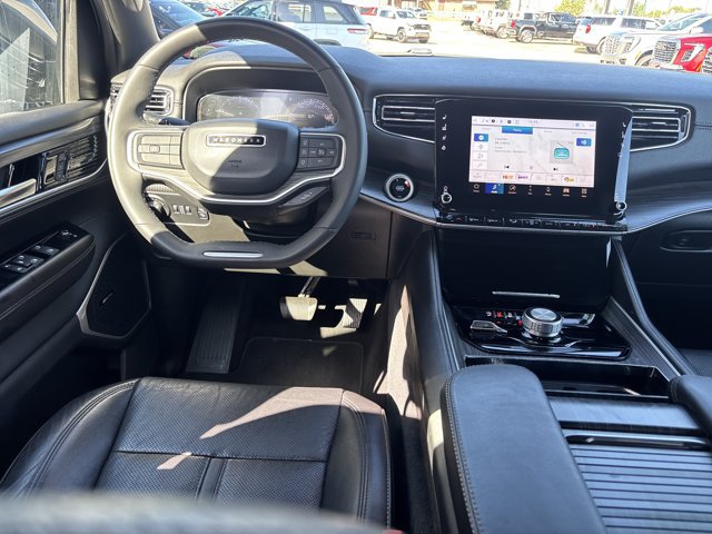 Used 2024 Jeep Wagoneer Series II w/ Flexible Seating Group AWD/4WD image 17