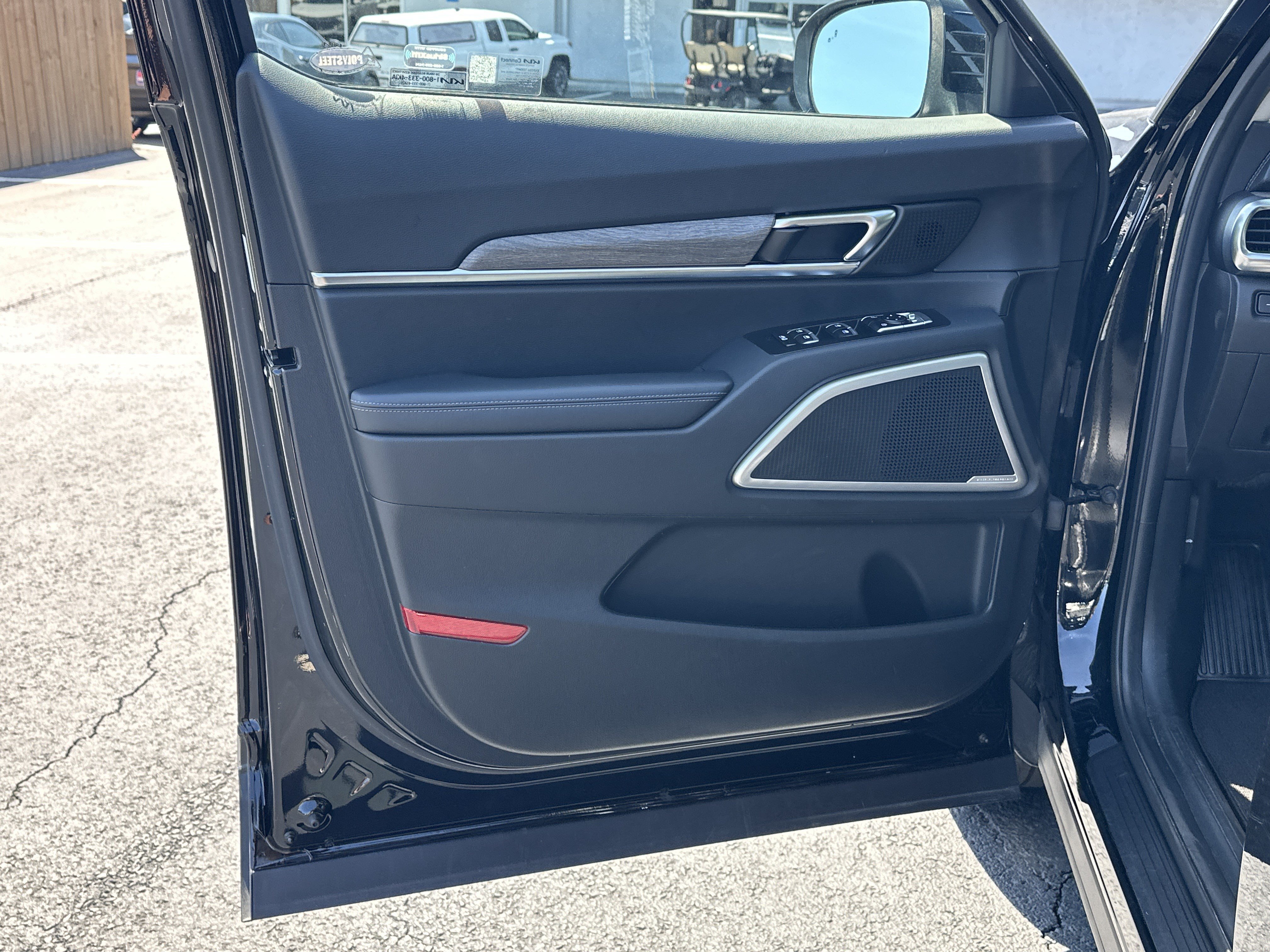 Used 2022 Kia Telluride EX w/ EX Premium Package FWD image 10