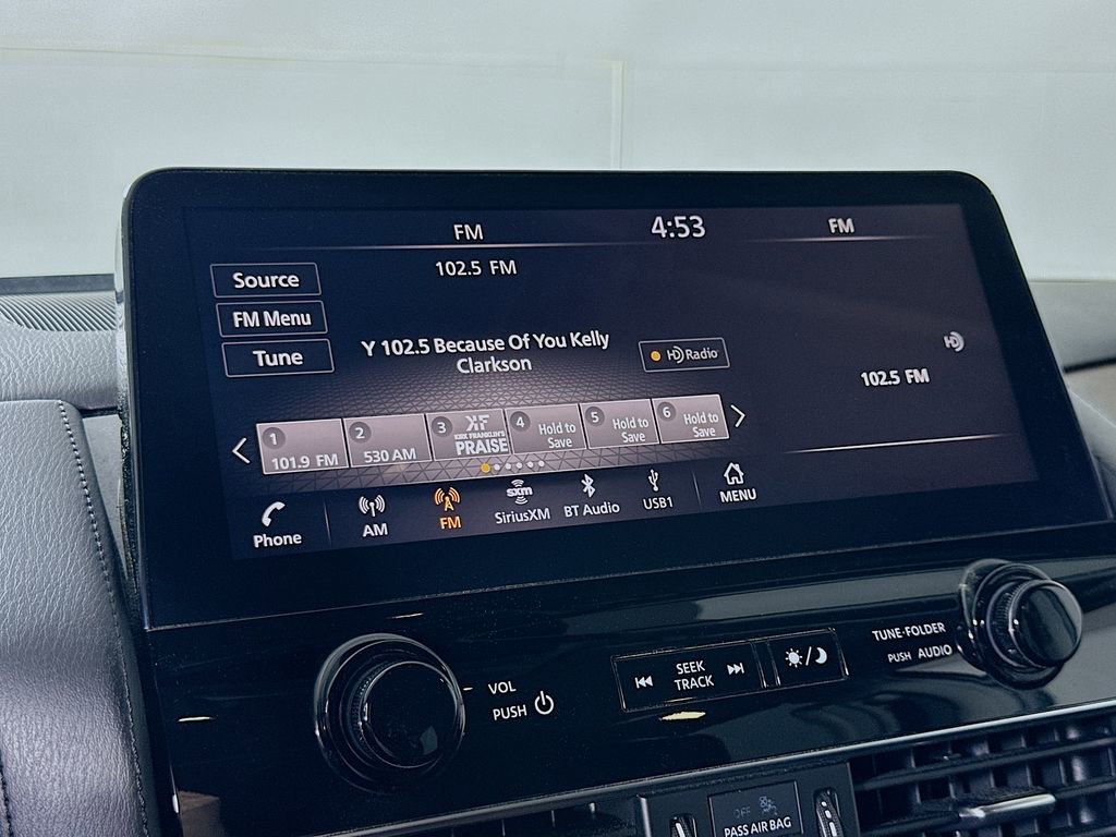 Used 2023 Nissan Armada SL w/ Captain's Chairs Package image 30