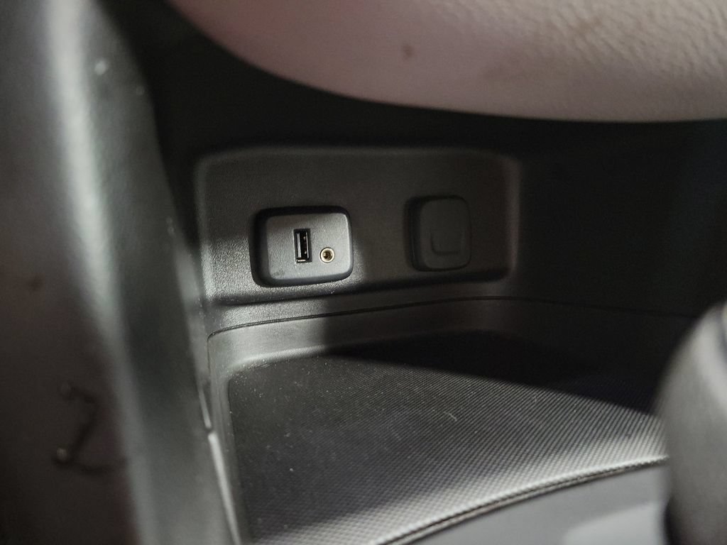 Used 2018 Chevrolet Equinox LS FWD image 19