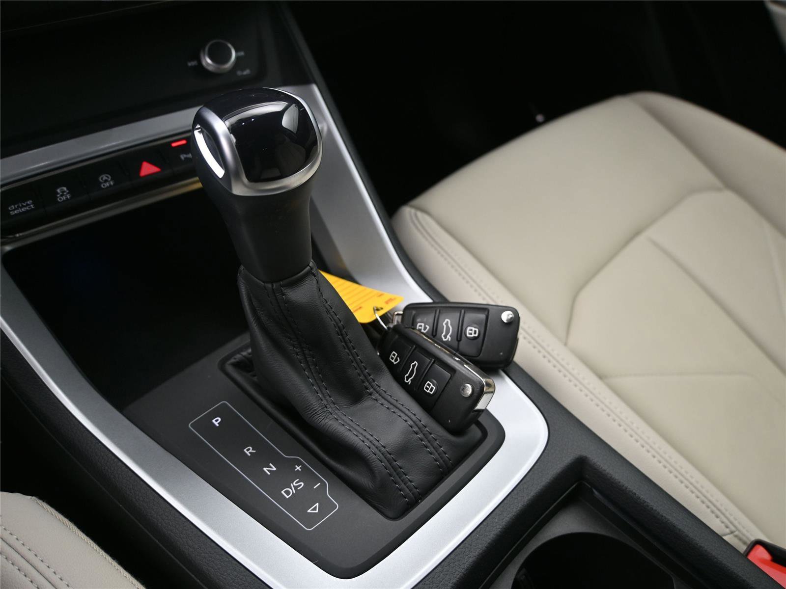 Used 2022 Audi Q3 2.0T Premium Plus w/ Premium Plus Package image 5