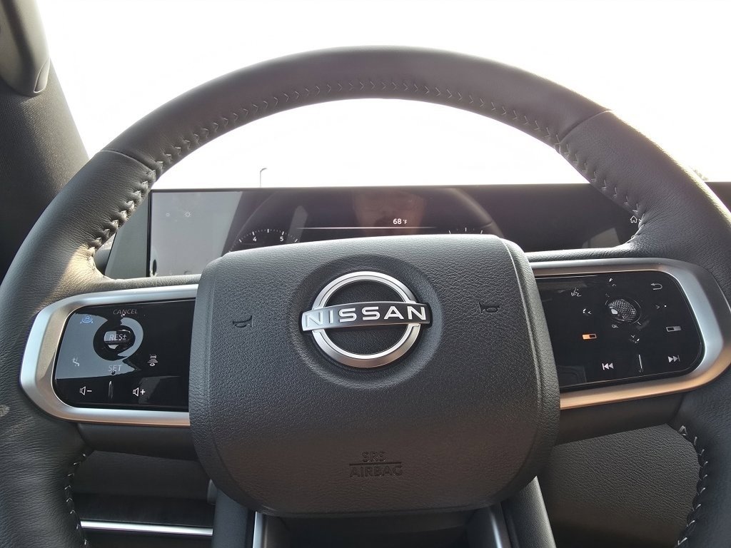 New 2025 Nissan Armada SL w/ Captain's Chari Seat Package image 15