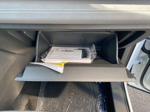 New 2025 Volkswagen Tiguan SE image 48