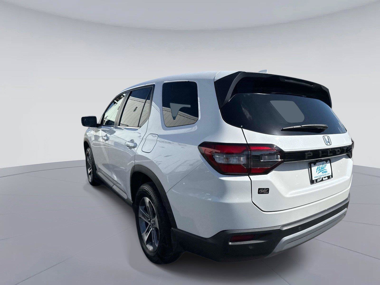 Certified 2025 Honda Pilot EX-L image 6