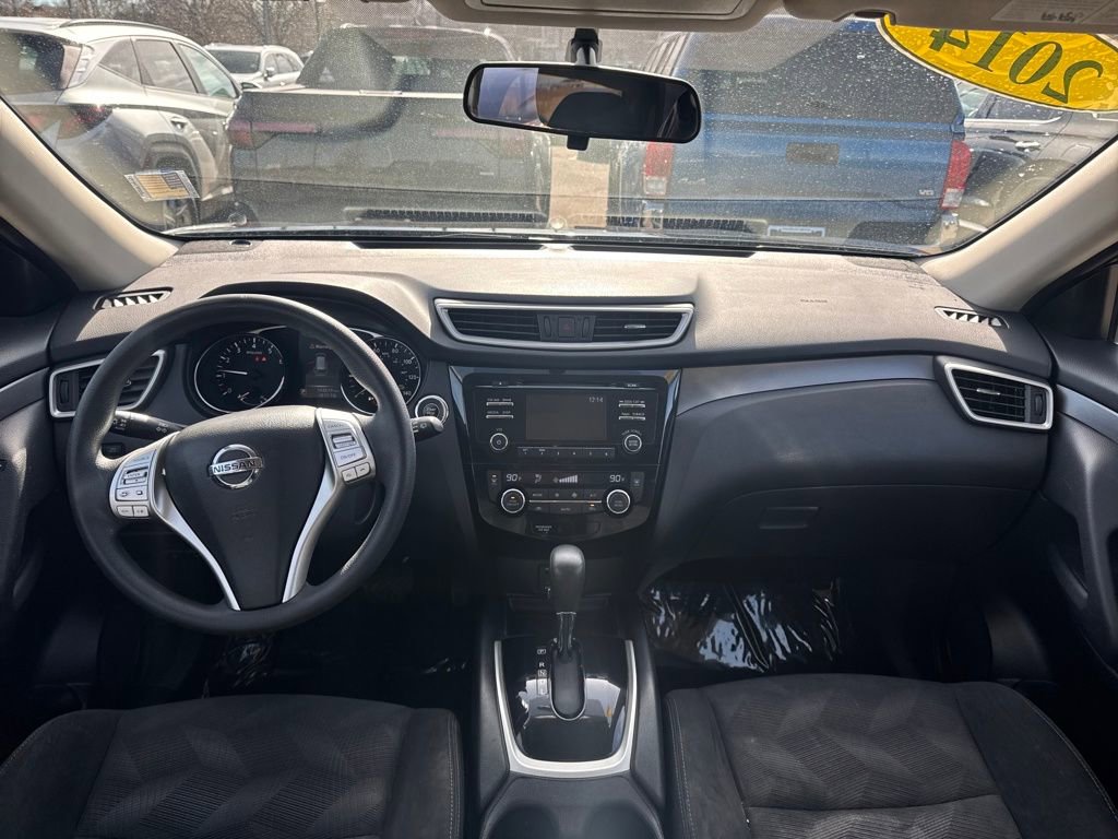 Used 2014 Nissan Rogue SV w/ SV Family Package image 26