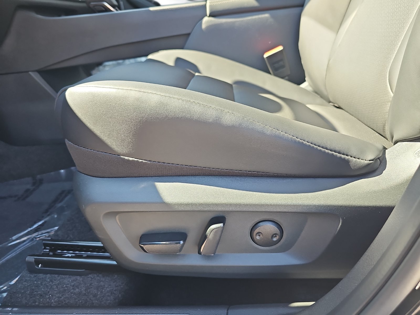 New 2027 Nissan Rogue Dark Armor FWD image 28