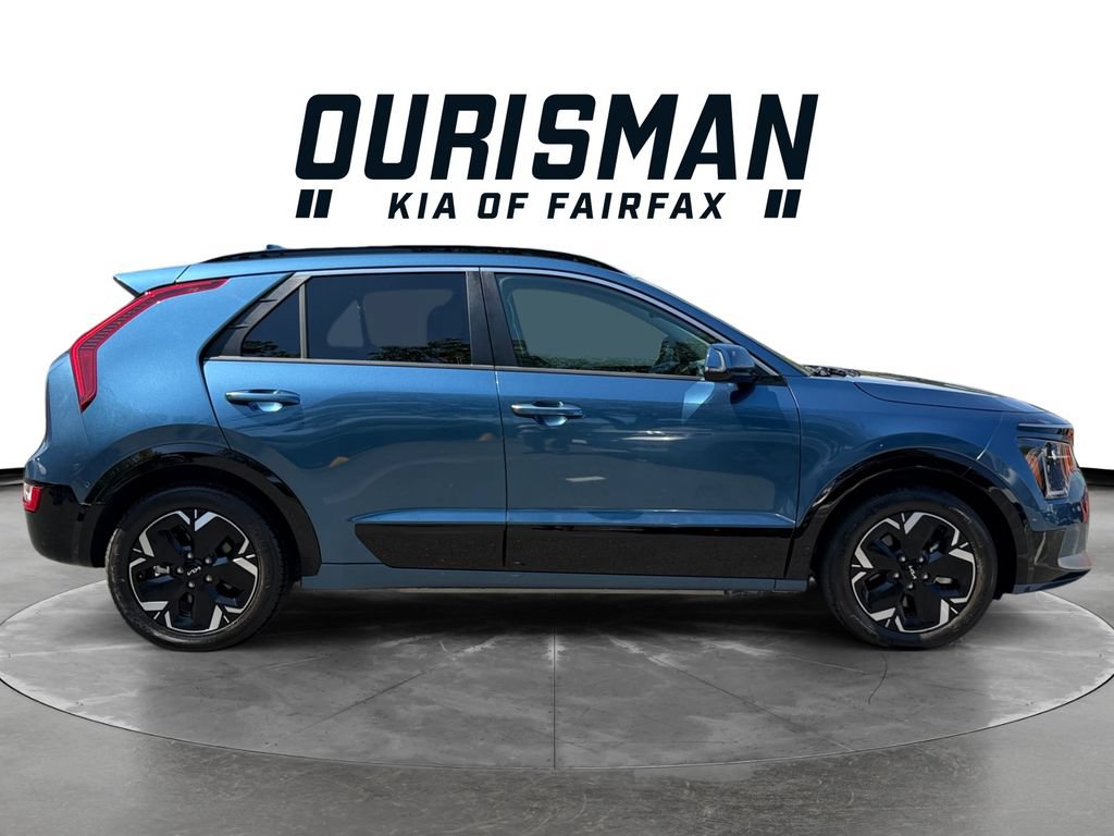 Certified 2023 Kia Niro Wave w/ Wave Preserve Package FWD image 6