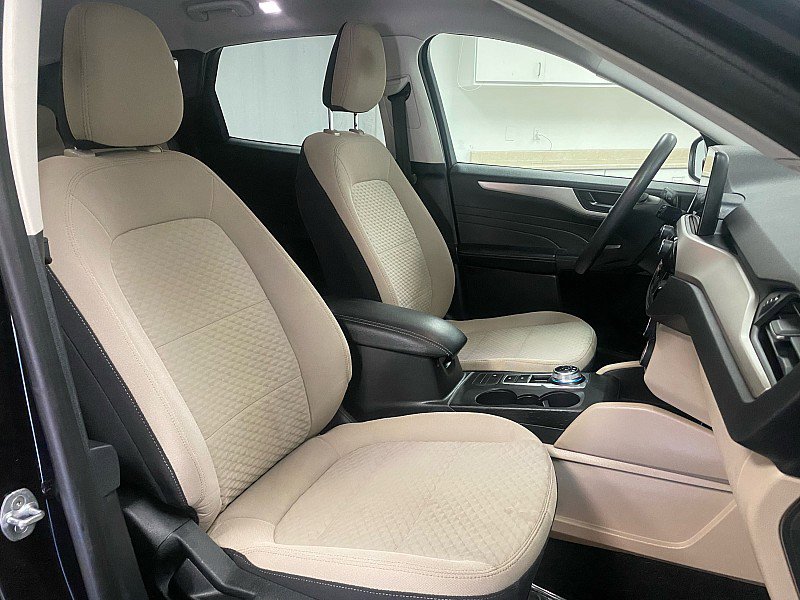 Used 2022 Ford Escape SE image 21
