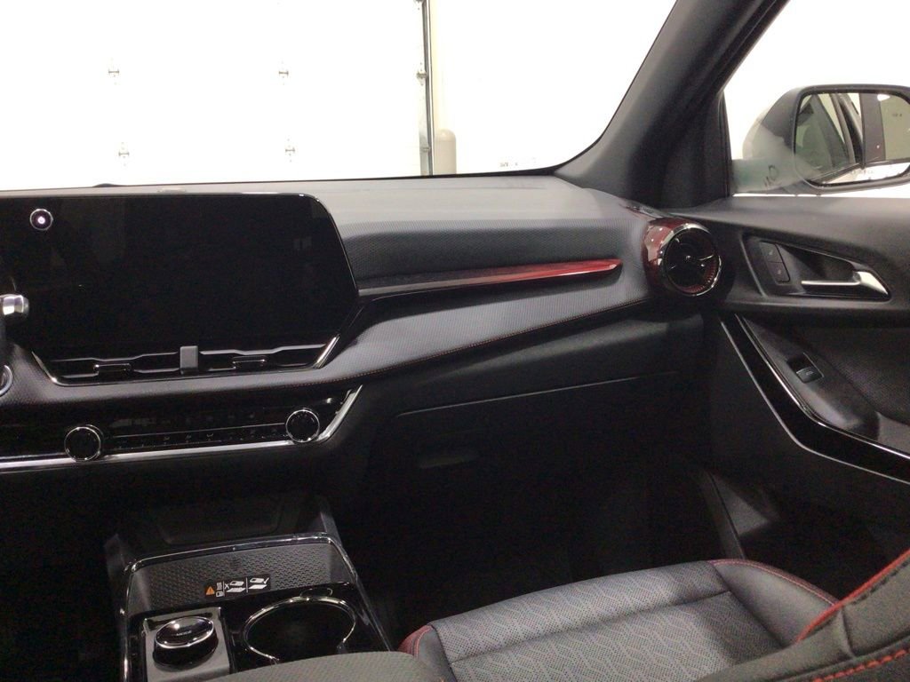 Used 2025 Chevrolet Equinox RS w/ Safety and Technology Package image 31