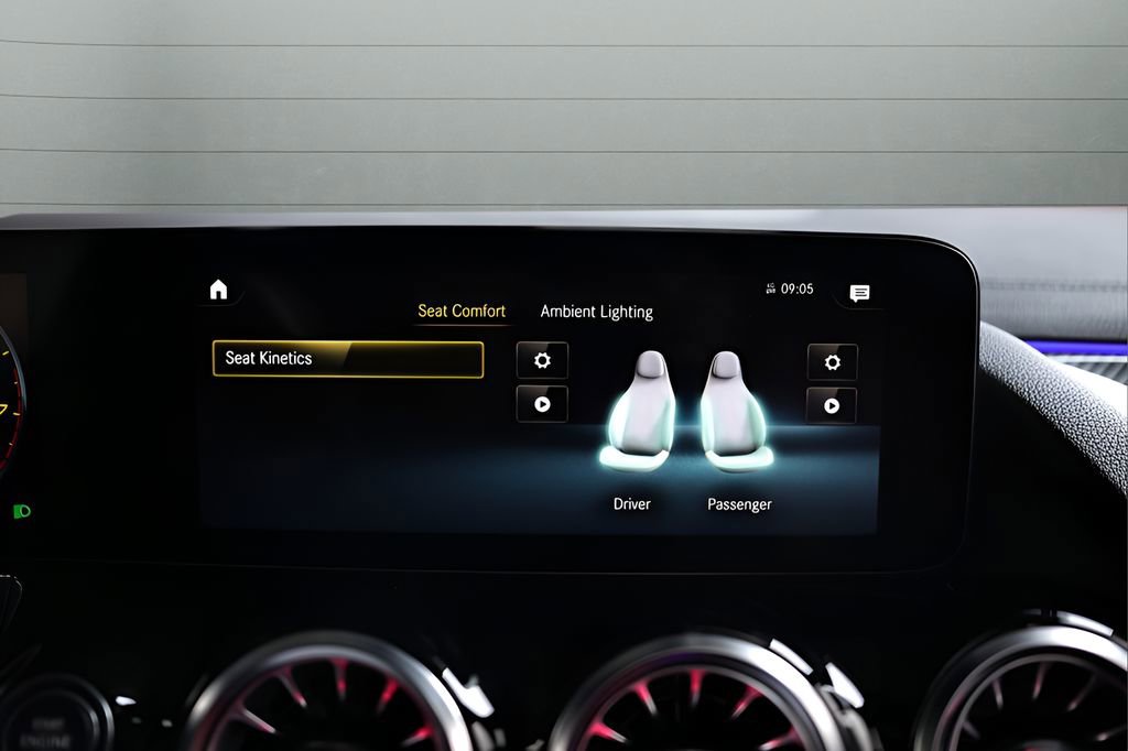 Used 2018 Mercedes-Benz GLA 45 AMG 4MATIC image 44