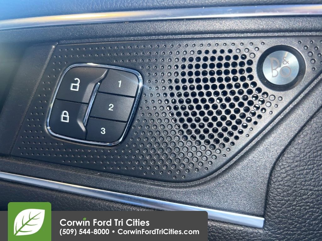 Used 2020 Ford Edge ST w/ Equipment Group 401A image 13