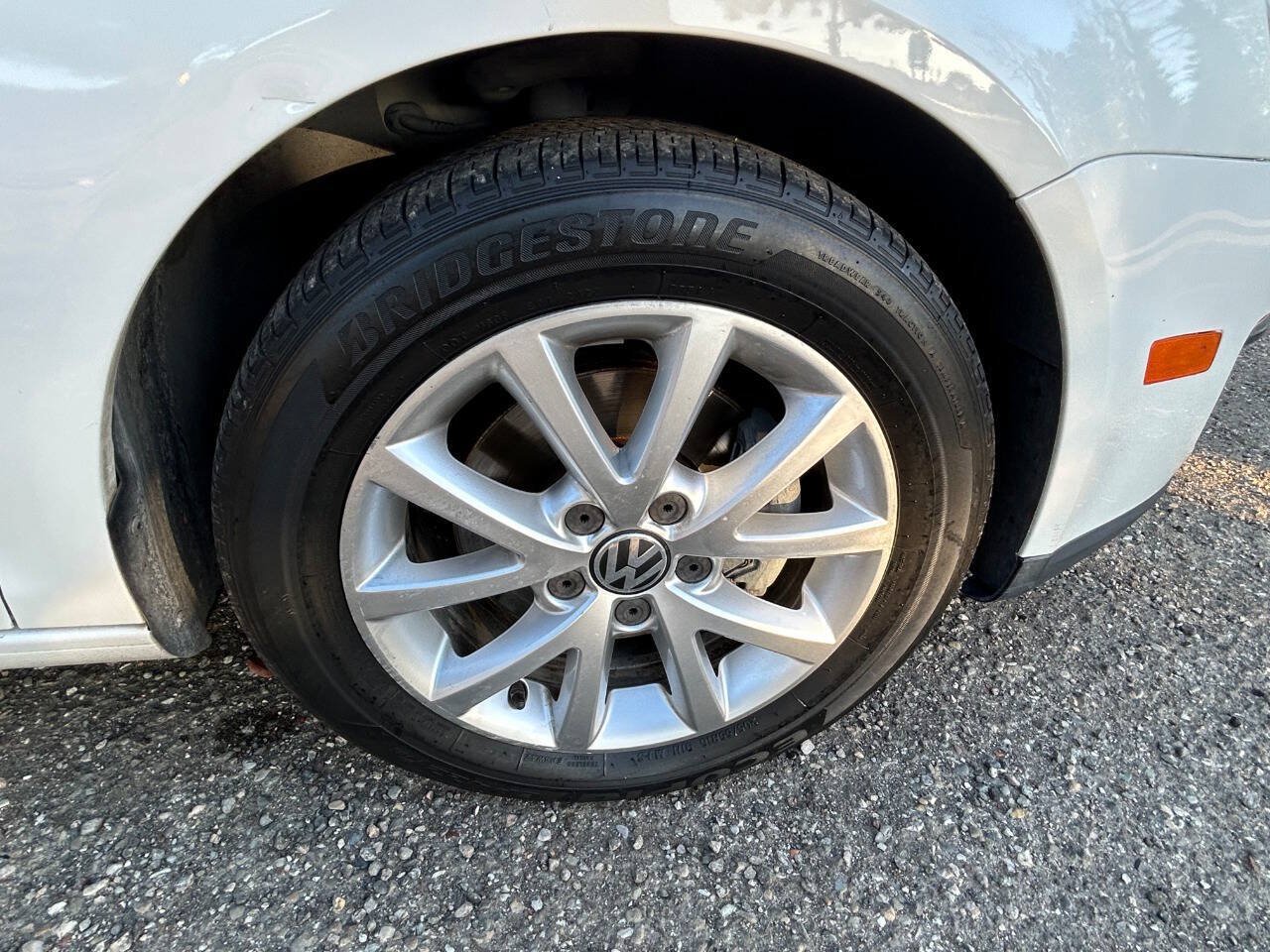 Used 2010 Volkswagen Jetta Limited Edition FWD image 38