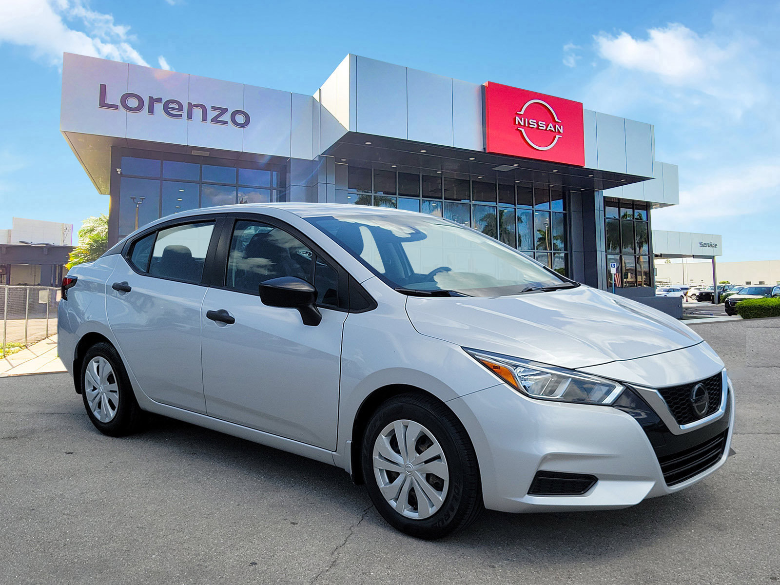 Used 2021 Nissan Versa S FWD image 3