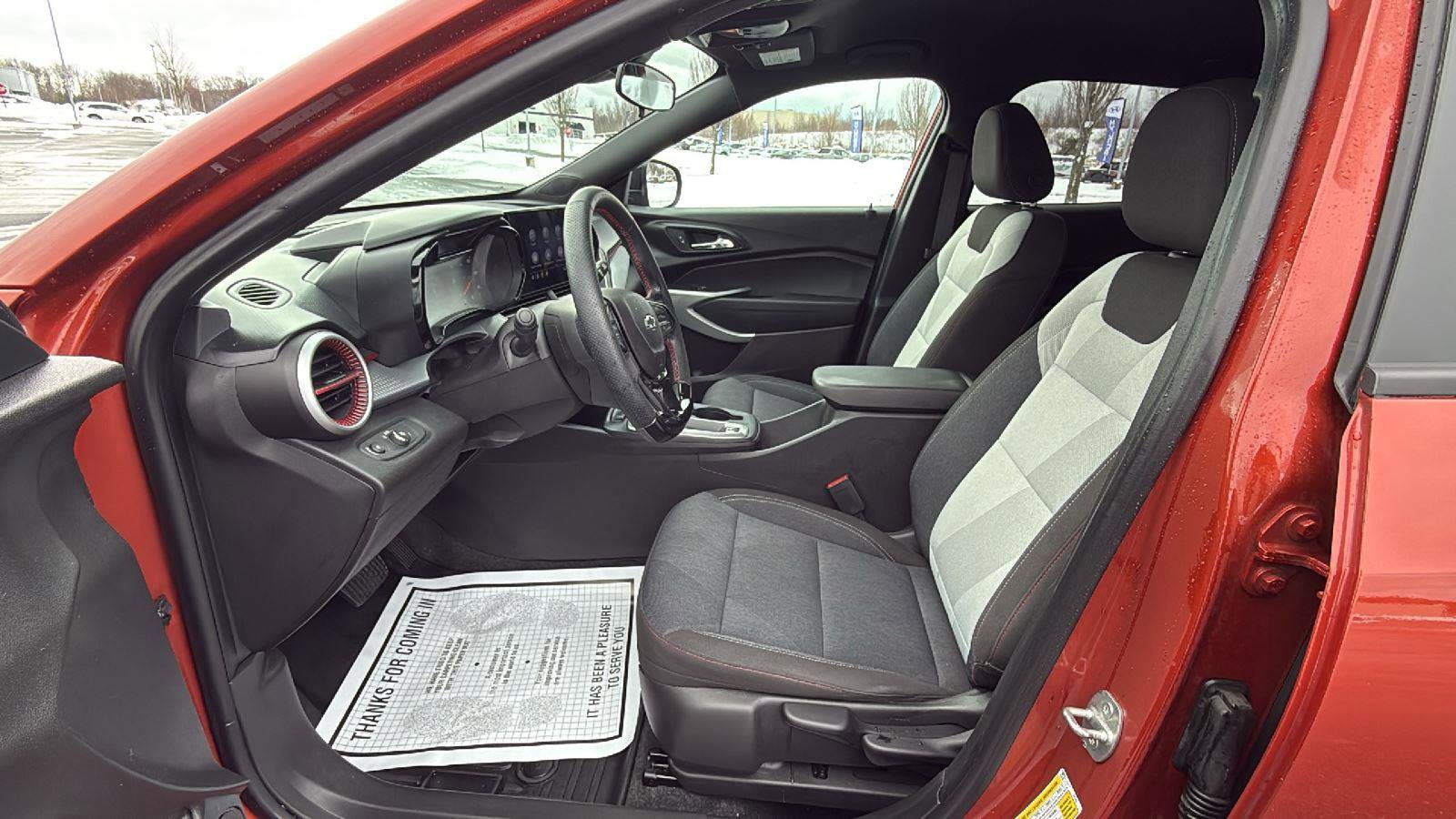 Used 2024 Chevrolet Trax RS w/ Driver Confidence Package image 25