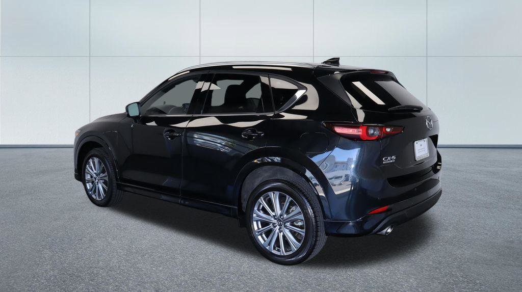 Used 2023 MAZDA CX-5 Signature AWD/4WD image 3
