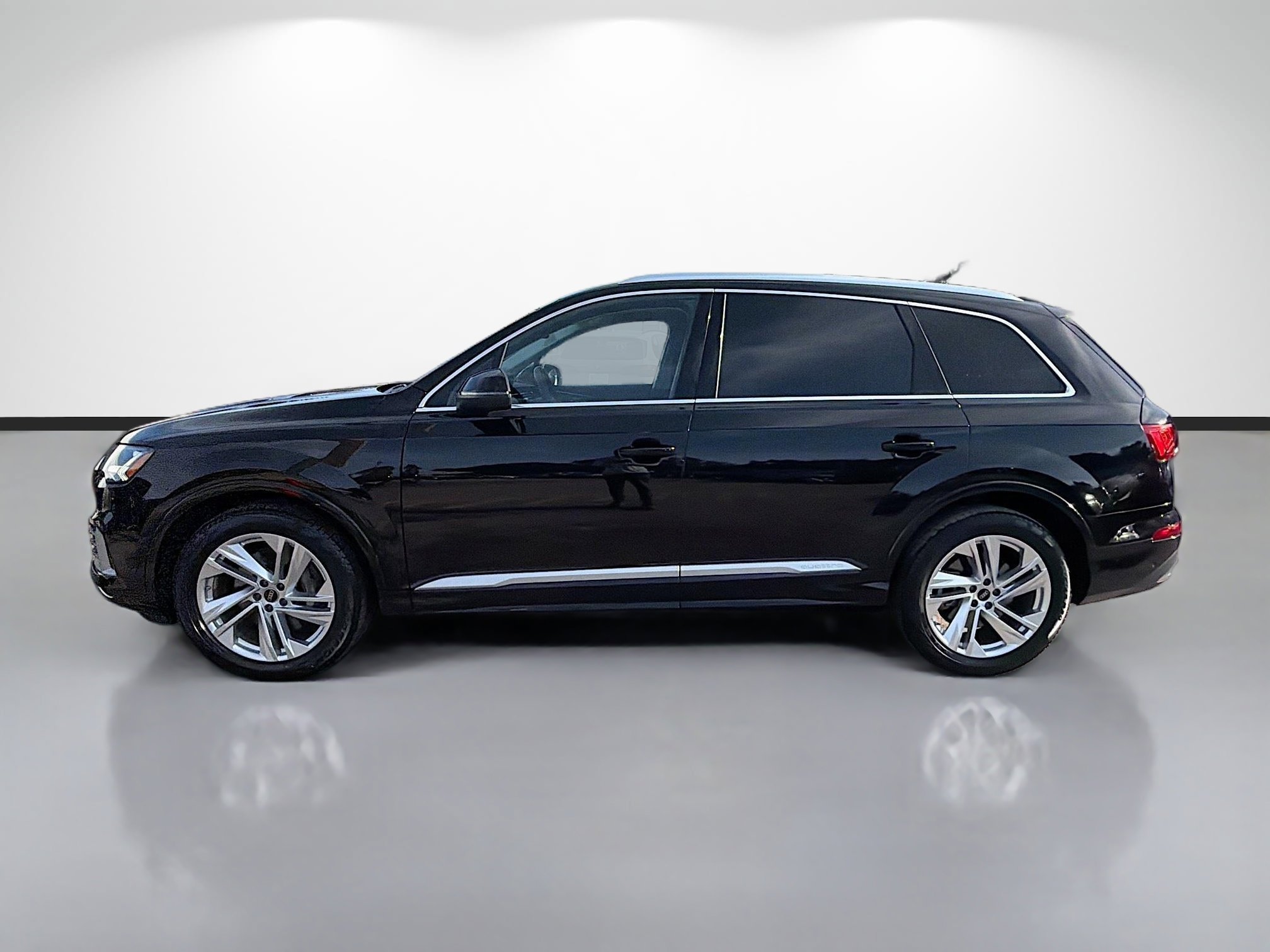 Used 2023 Audi Q7 3.0T Prestige w/ Prestige Package AWD/4WD image 6