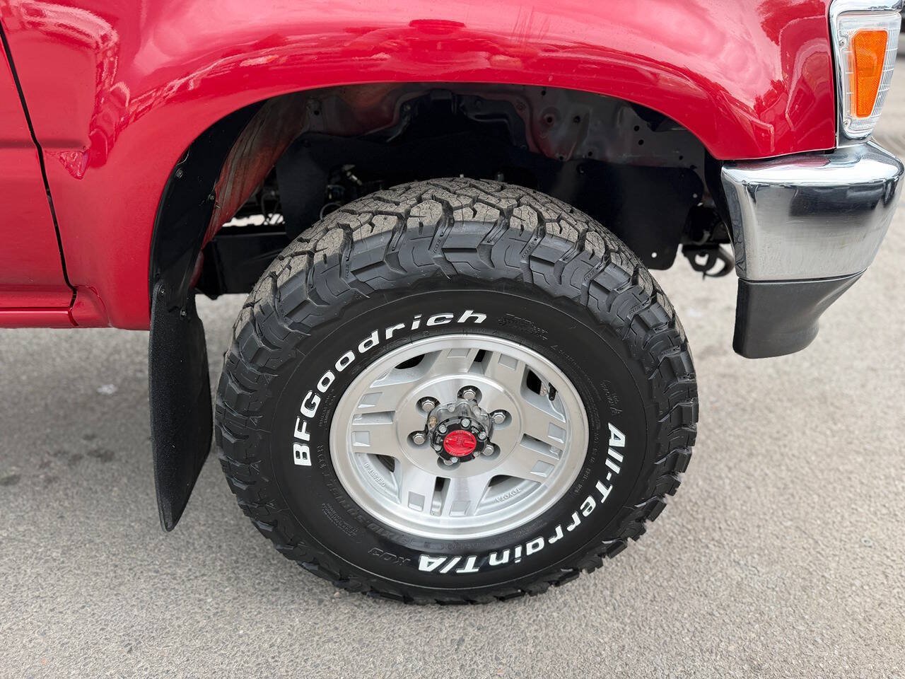 Used 1993 Toyota Pickup Deluxe AWD/4WD image 73