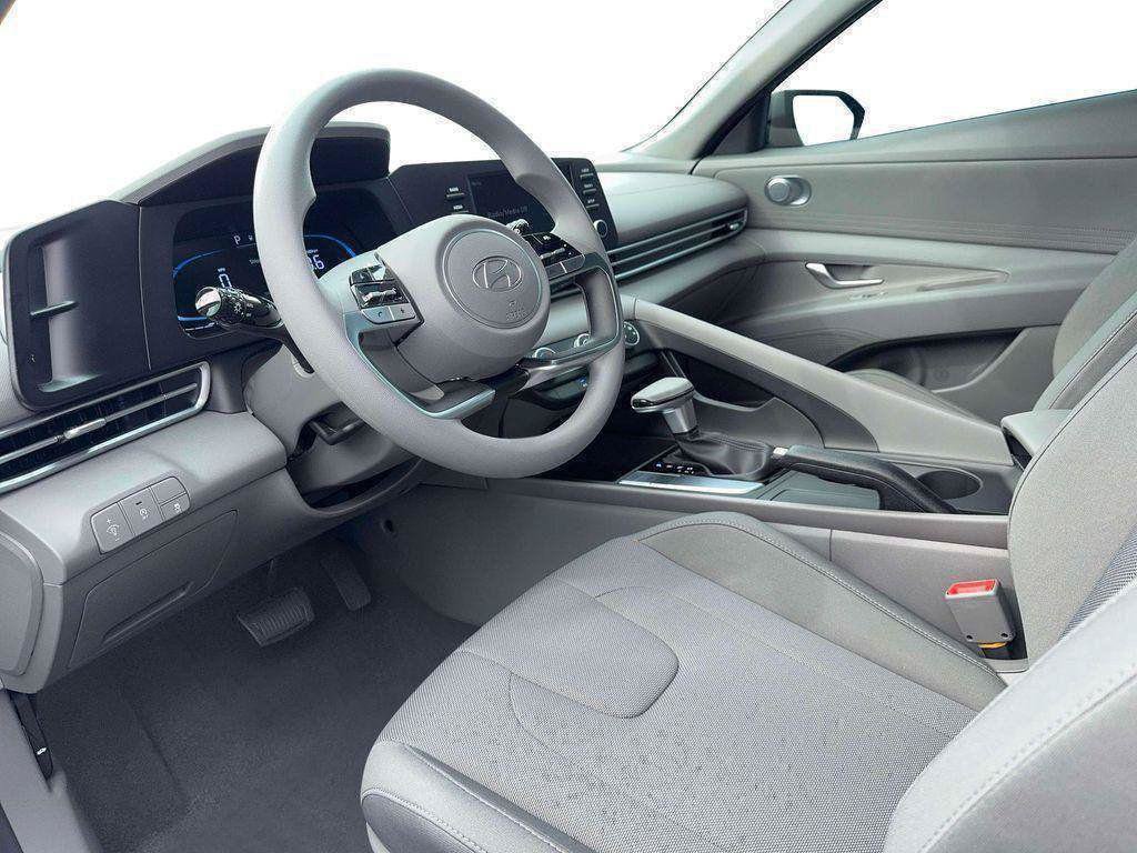 New 2026 Hyundai Elantra SE FWD image 14