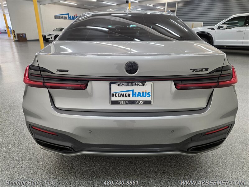 Used 2020 BMW 750i xDrive w/ Executive Package AWD/4WD image 7