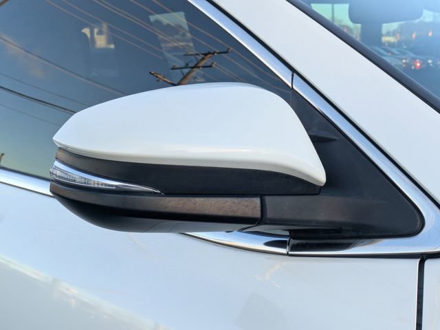 Used 2019 Toyota Highlander LE FWD image 12