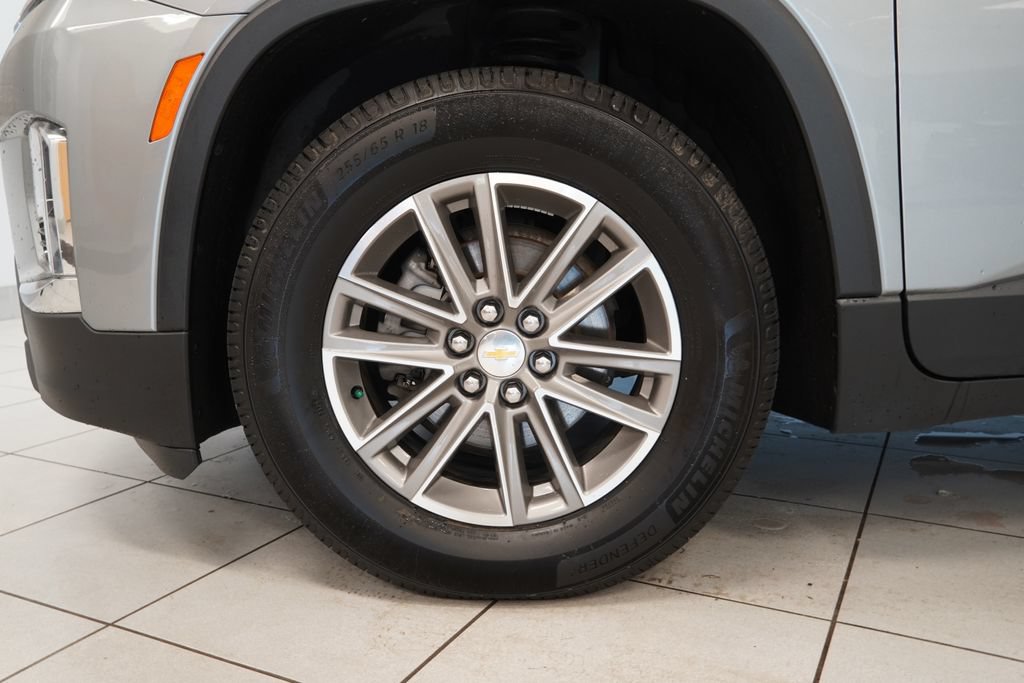 Used 2024 Chevrolet Traverse LT AWD/4WD image 16