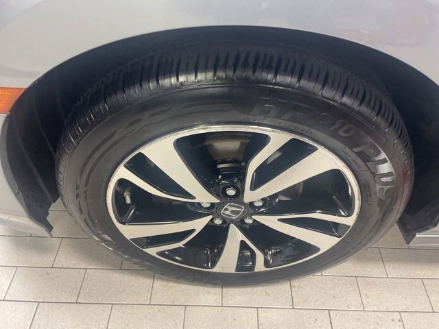 Used 2018 Honda Odyssey Elite image 11