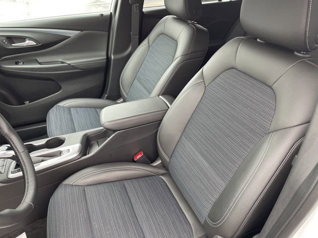 Used 2025 Buick Envista Preferred w/ Convenience I Package image 10