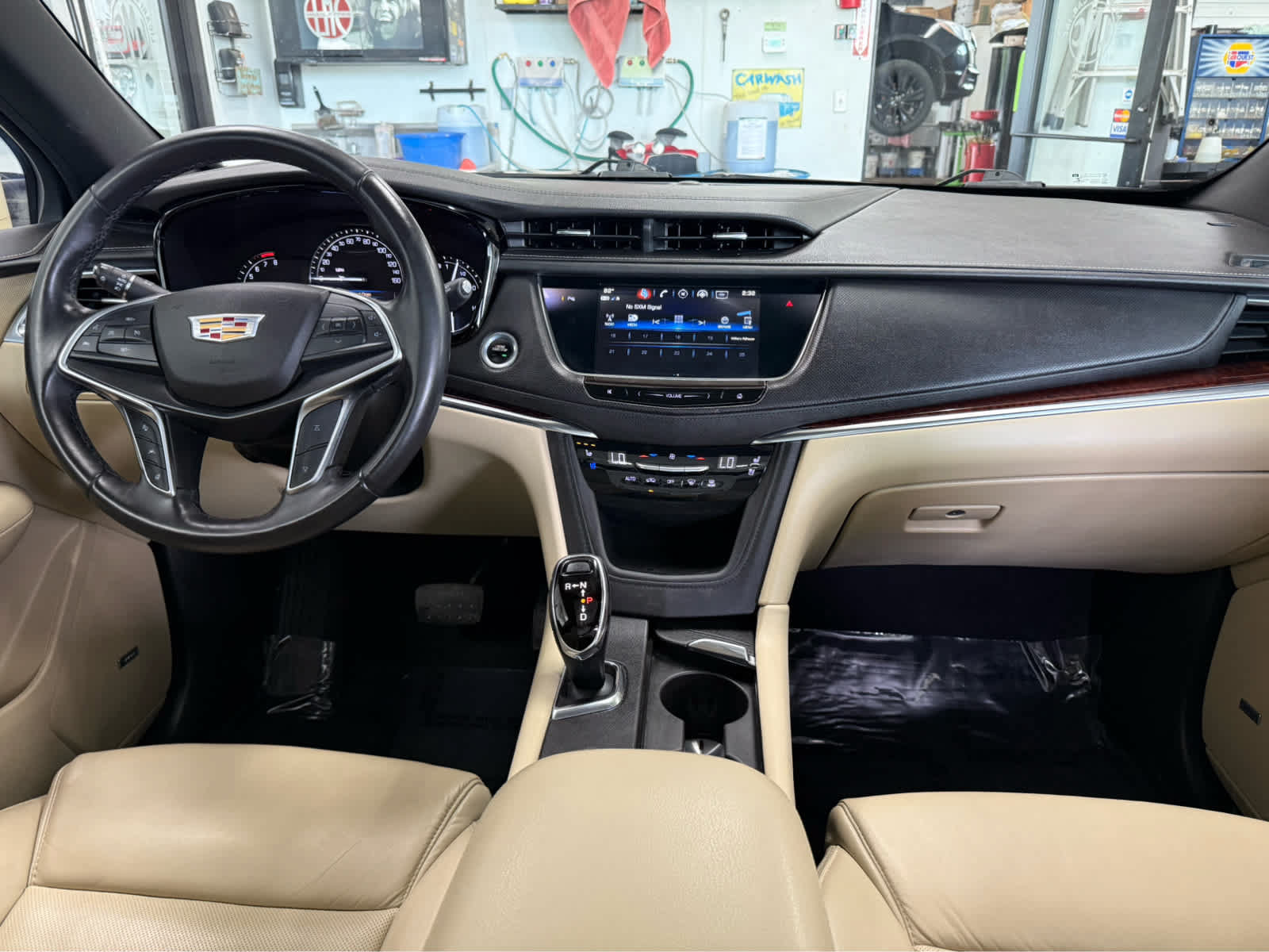 Used 2018 Cadillac XT5 Premium Luxury AWD/4WD image 30