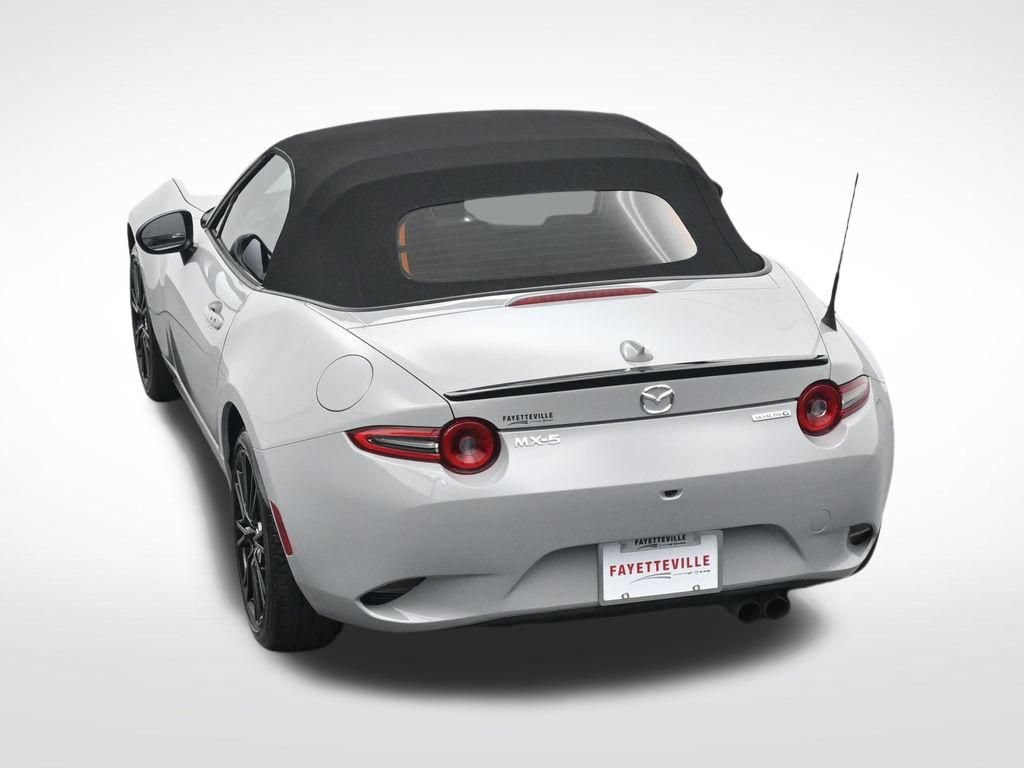 Used 2025 MAZDA MX-5 Miata Club RWD image 25