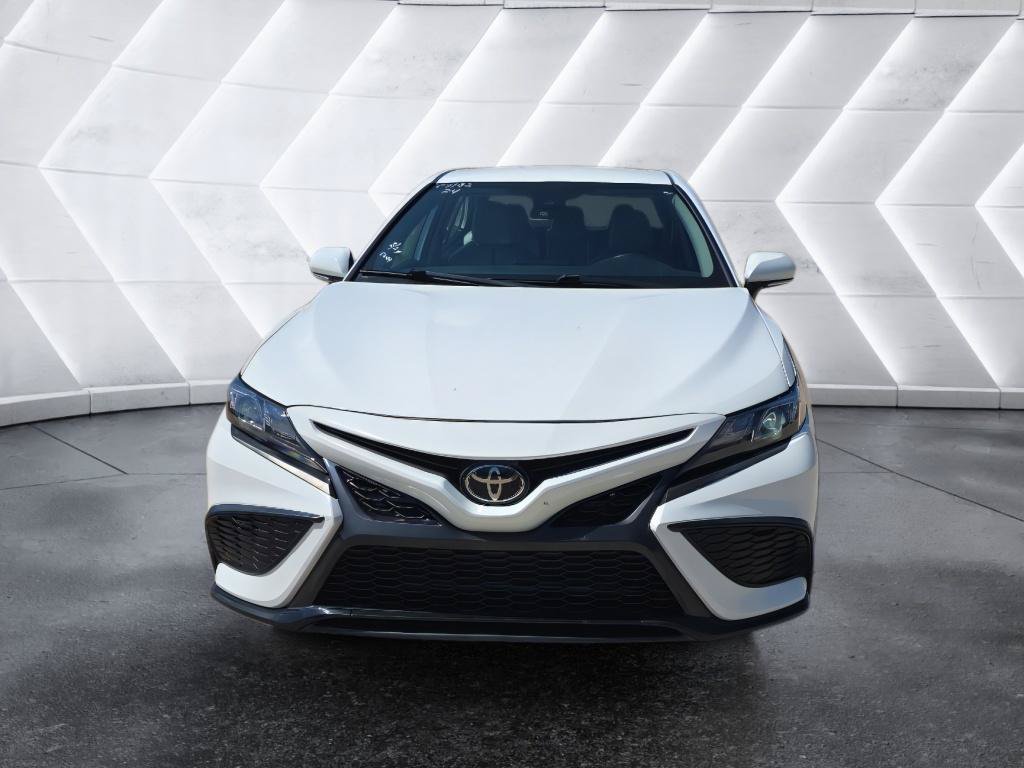 Used 2024 Toyota Camry SE FWD image 2
