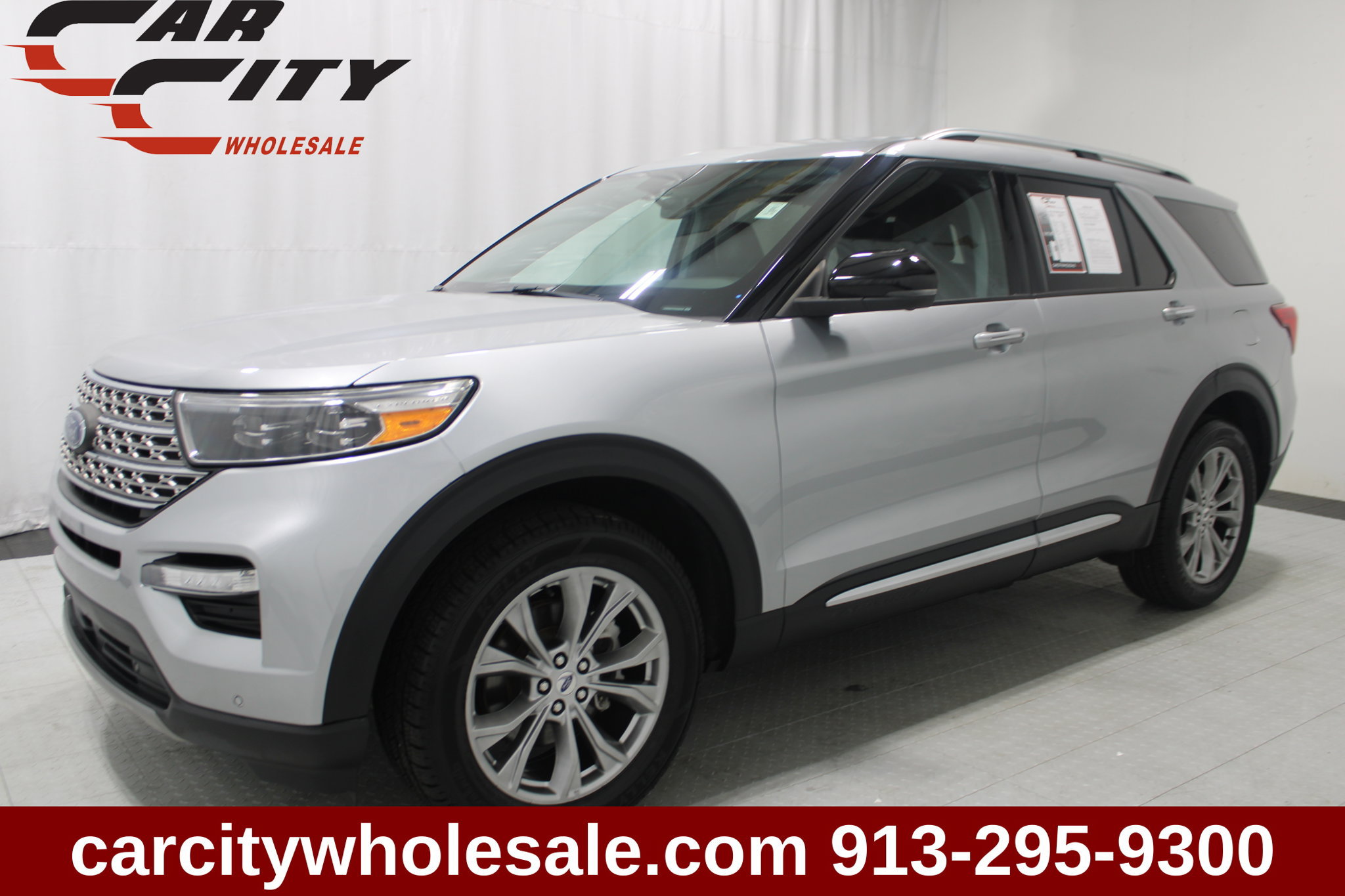 Used 2023 Ford Explorer Limited w/ Equipment Group 301A AWD/4WD image 1