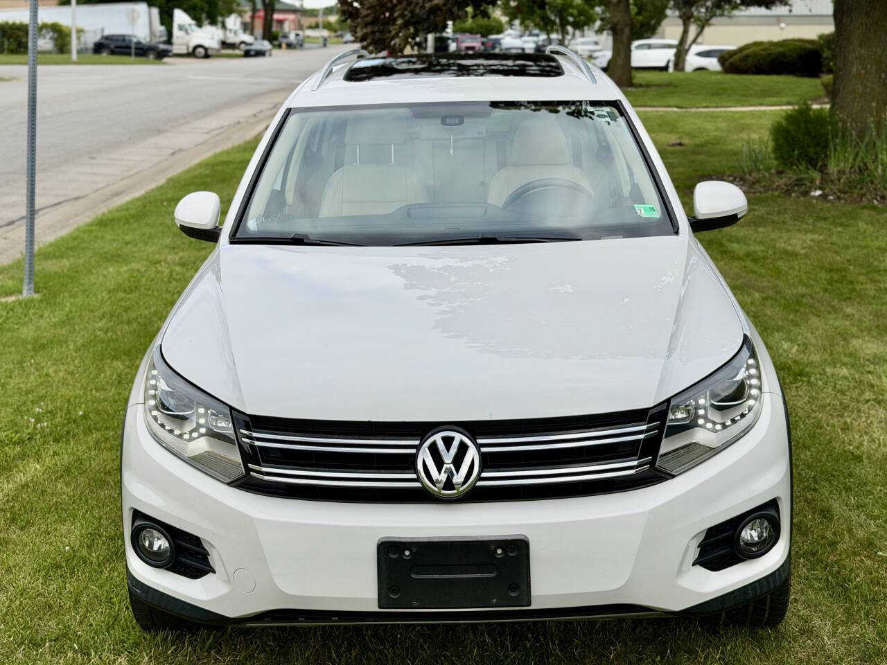 Used 2013 Volkswagen Tiguan SEL AWD/4WD image 1