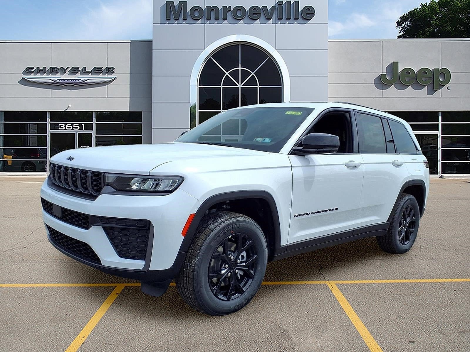 New 2026 Jeep Grand Cherokee Altitude