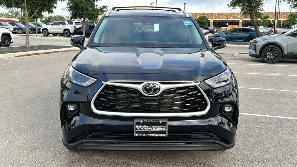 New 2026 Toyota Highlander XLE AWD/4WD image 2