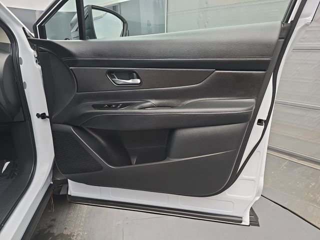 Used 2025 Nissan Murano SV image 43