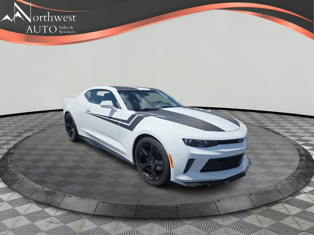 Used 2018 Chevrolet Camaro LS RWD image 3