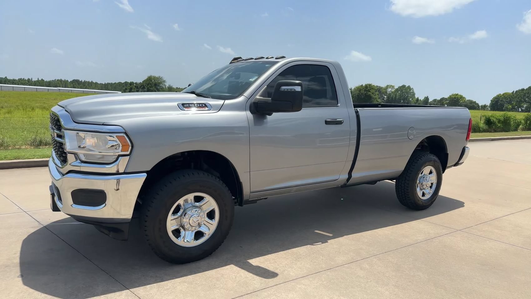 Used 2024 RAM 2500 Tradesman w/ Safety Group AWD/4WD image 5