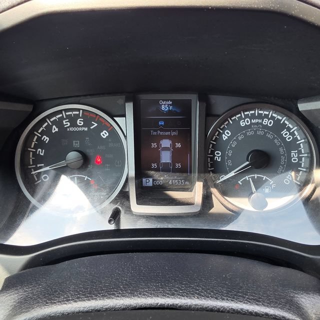 Used 2023 Toyota Tacoma TRD Sport AWD/4WD image 19