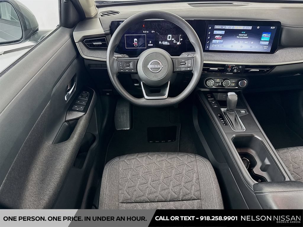 Certified 2025 Nissan Kicks SV AWD/4WD image 19