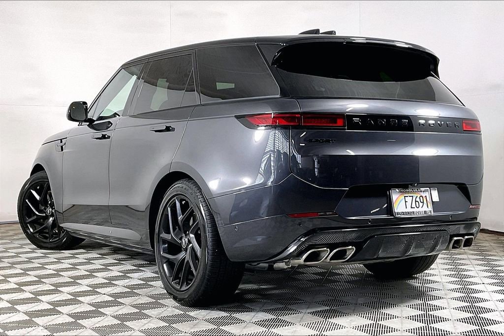 Used 2025 Land Rover Range Rover Sport Dynamic SE image 13