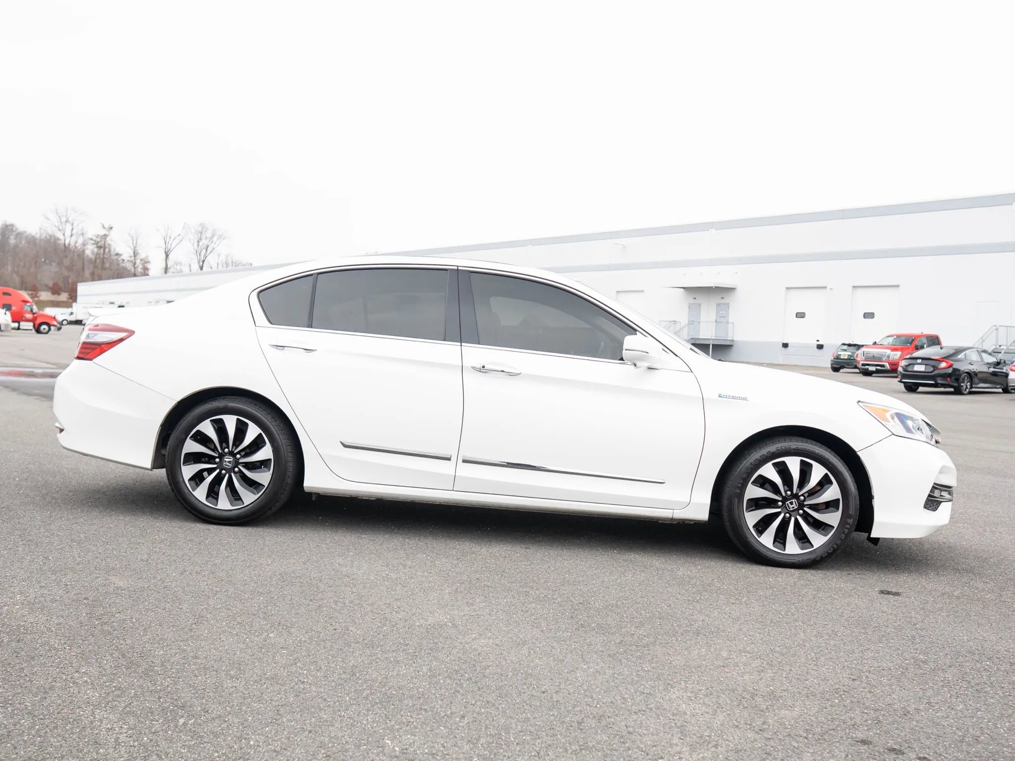 Used 2017 Honda Accord EX-L image 7