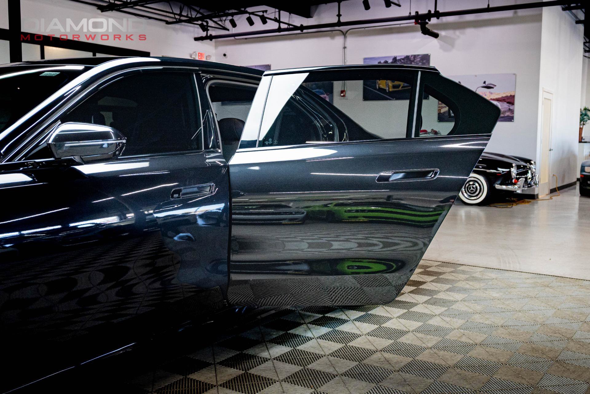 Used 2023 BMW i7 xDrive60 image 72